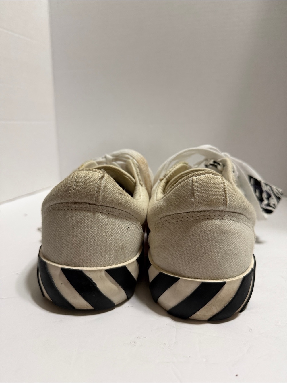 Off white canvas sneakers Size 50/US 9 (Need TLC) - Picture 5 of 17